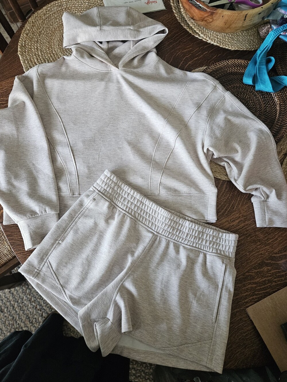 Yogalicious Scuba Hoodie & Shorts Lounge Set Heather Oatmeal Size Large